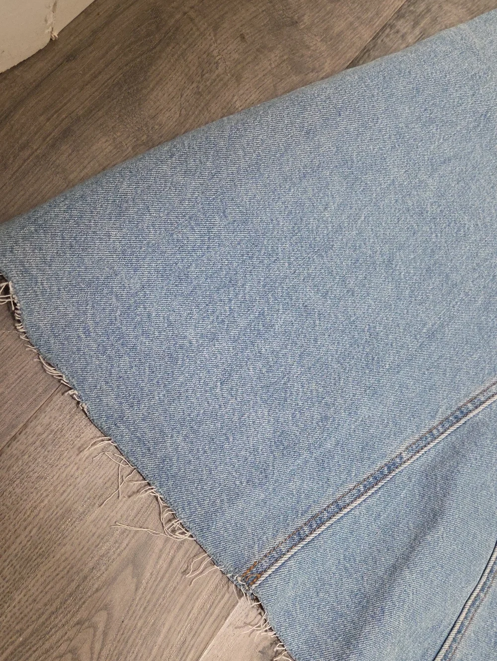 NWT Levi's High-Rise Light Wash A-Line Denim Midi Skirt | Deconstructed Raw Hem - Picture 10 of 11